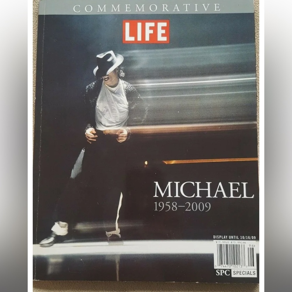 NEW Michael Jackson Commemorative LIFE Special Edition Book Magazine Death paper